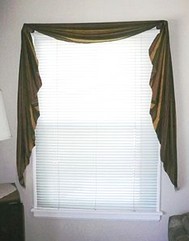 Scalloped Fishtail Valance